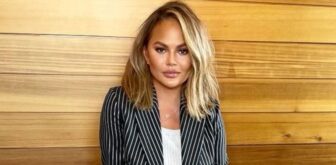 chrissy teigen apology