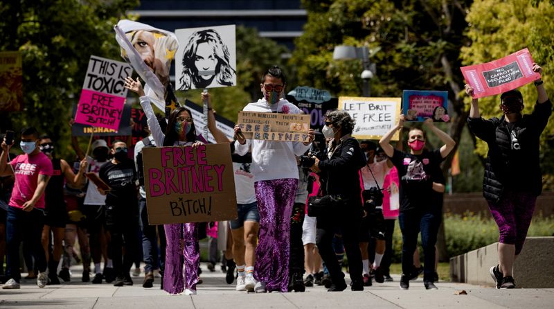 britney spears fans protest