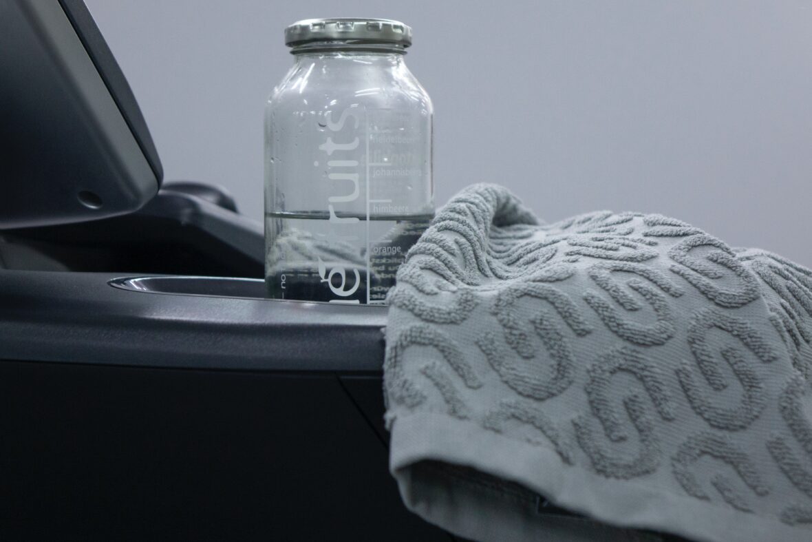 What to put in a gym bag: towel