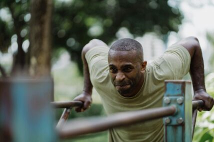 man doing dips