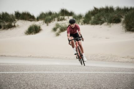 woman on a bike / improve cycling form and speed
